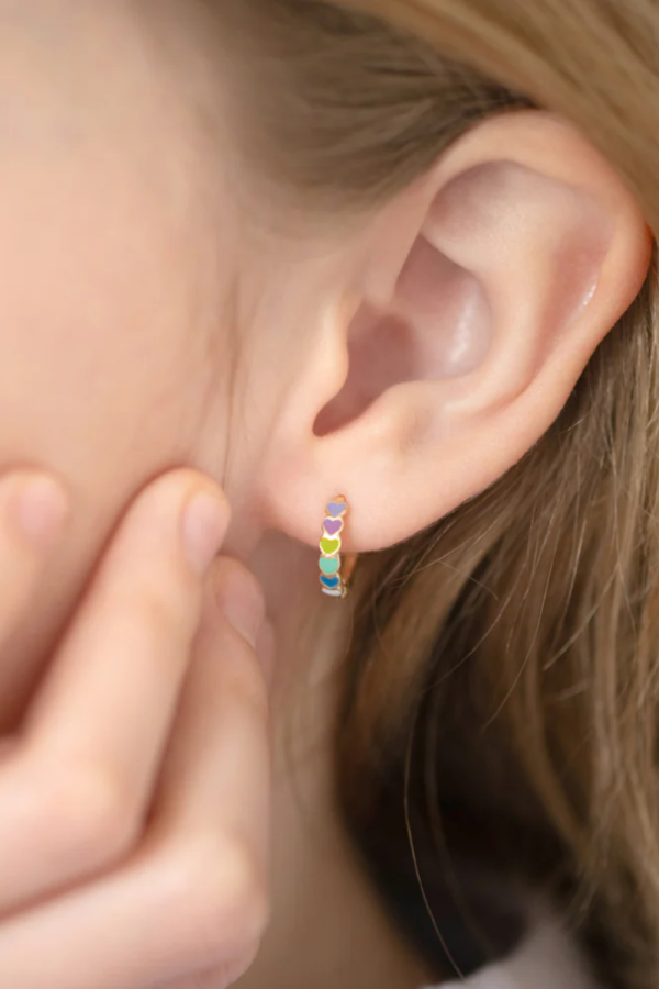 Cercei din Aur 14K pentru Copii si Adolescente, model Cascada Inimioare cu Email Multicolor, inchidere tip Tortita